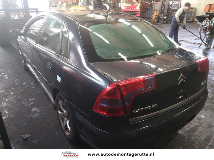 Citroen C5 II Berline 1.8 16V Skrotfordon (2005, GRIJS)