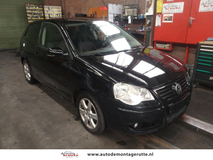 Volkswagen Polo IV 1.2 12V Skrotfordon (2007, ZWART)