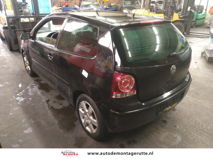 Volkswagen Polo IV 1.2 12V Skrotfordon (2007, ZWART)