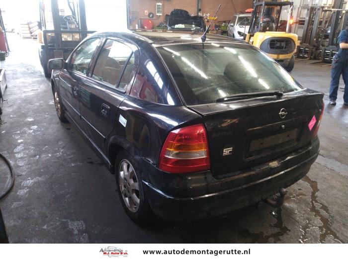 Opel Astra G 1.6 16V Samochód złomowany (2003, Czarny)