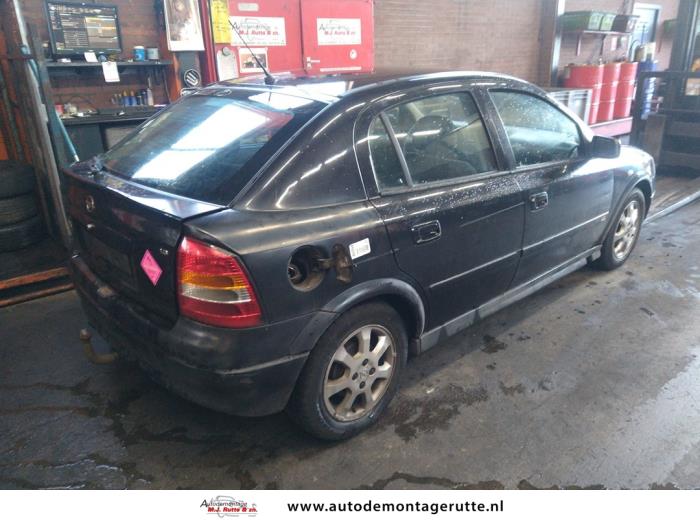 Opel Astra G 1.6 16V Samochód złomowany (2003, Czarny)
