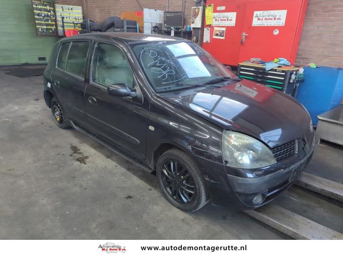 Renault Clio II 1.6 16V Sloopvoertuig (2003, Zwart)