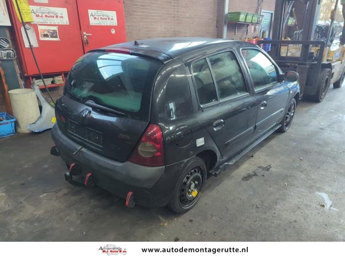 Renault Clio II 1.6 16V Sloopvoertuig (2003, Zwart)