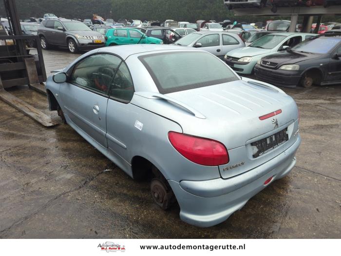 Peugeot 206 CC 1.6 16V Samochód złomowany (2003, Szary)