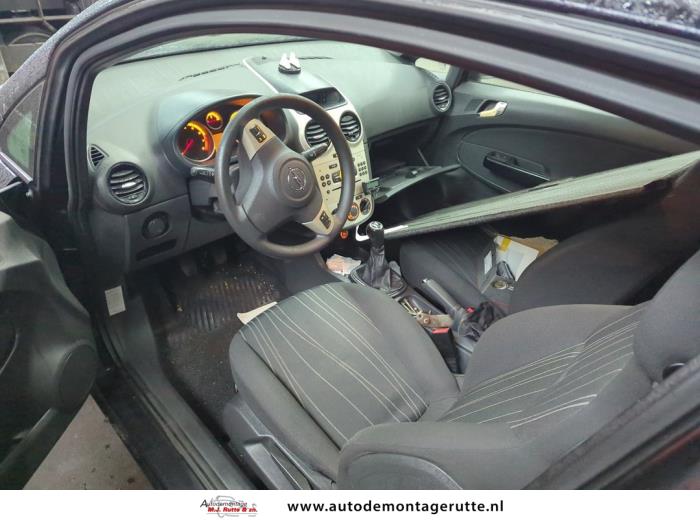 Opel Corsa D 1.4 16V Twinport Sloopvoertuig (2009, Zwart)