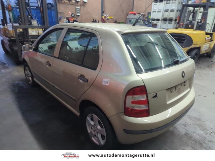 Skoda Fabia 1.4i 16V Samochód złomowany (2004, Bez)
