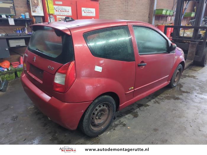 Citroen C2 1.6 16V VTR Skrotfordon (2007, ROOD)