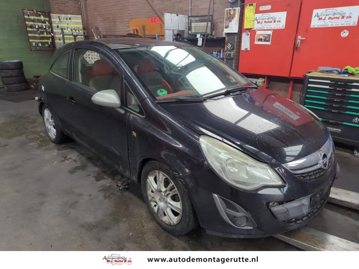 Opel Corsa D 1.2 16V Samochód złomowany (2007, Czarny)