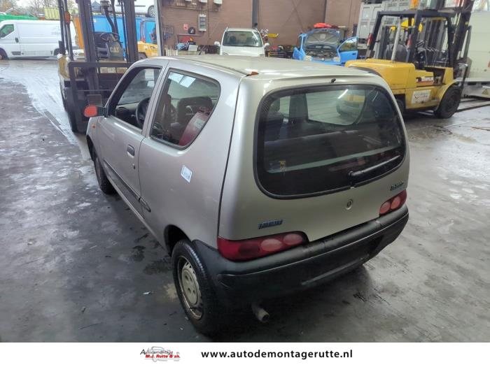 Fiat Seicento 1.1 SPI Hobby,Young Samochód złomowany (2000, Szary)