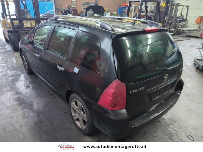 Peugeot 307 SW 2.0 16V Skrotfordon (2003, ZWART)