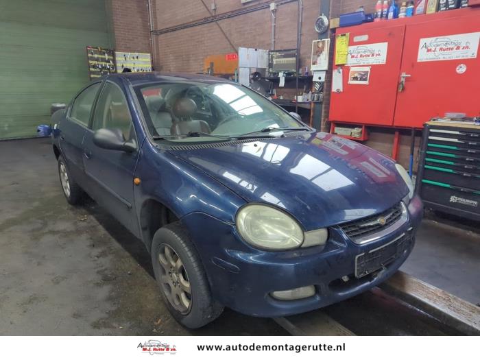 Chrysler Neon II 2.0 16V LE,SE,CS,Sport Samochód złomowany (2002, Niebieski)