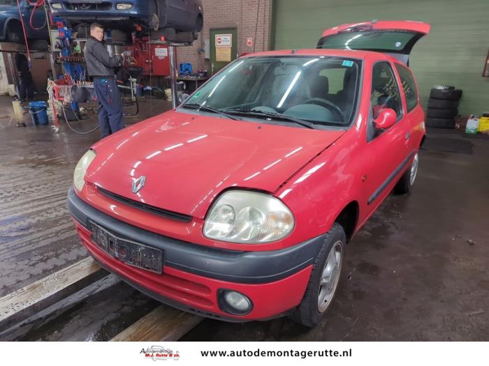 Renault Clio II 1.2 Sloopvoertuig (2000, Rood)