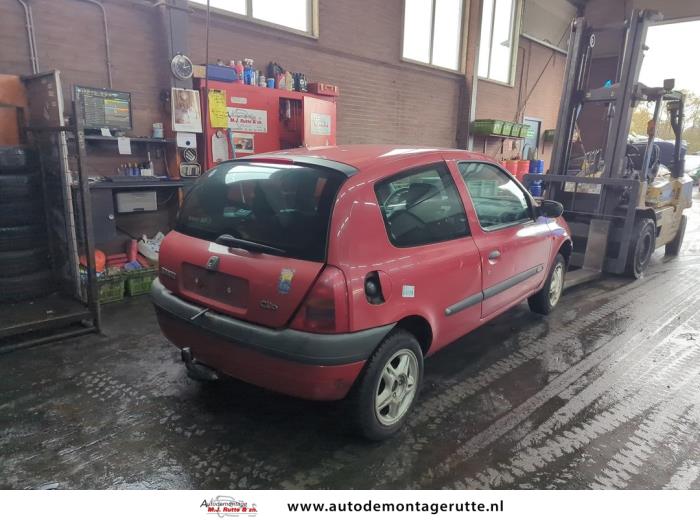Renault Clio II 1.2 Sloopvoertuig (2000, Rood)