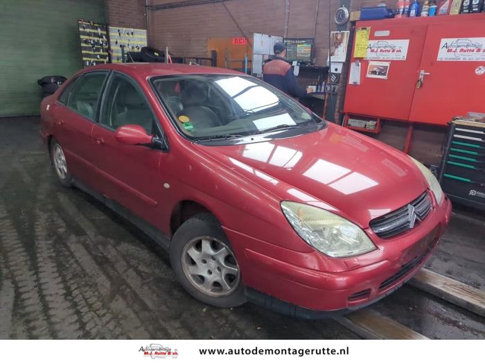 Renault Clio II 1.2 Sloopvoertuig (2000, Rood)