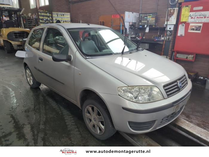 Fiat Punto II 1.2 60 S Sloopvoertuig (2005, Grijs)