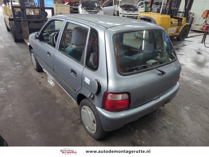 Suzuki Alto 1.0 16V Samochód złomowany (2000, Szary)
