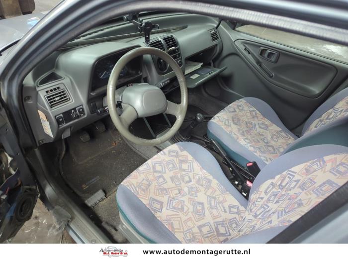 Suzuki Alto 1.0 16V Samochód złomowany (2000, Szary)