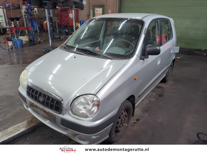 Hyundai Atos 1.0 12V Skrotfordon (2000, GRIJS)