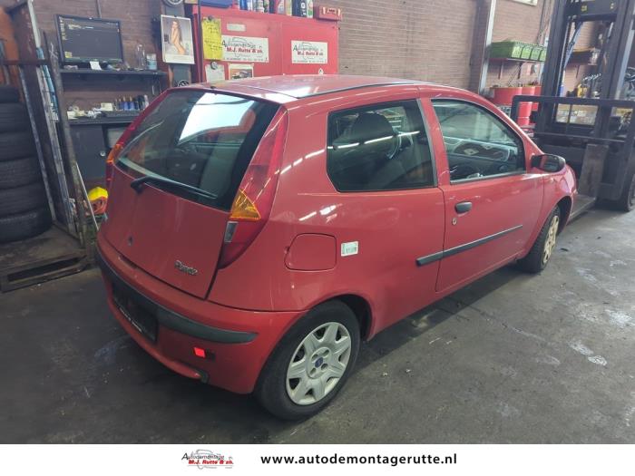 Fiat Punto II 1.2 60 S Sloopvoertuig (2003, Rood)