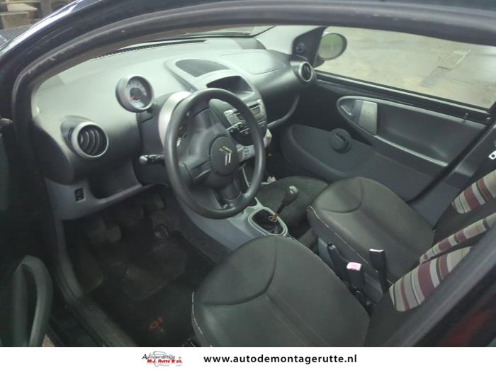Citroen C1 1.0 12V Skrotfordon (2010, ZWART)