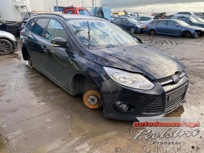Ford Focus 3 Wagon 1.0 Ti-VCT EcoBoost 12V 100 Sloopvoertuig (2014, Metallic, Zwart)