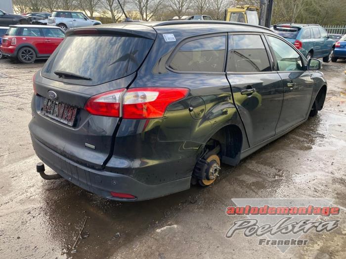 Ford Focus 3 Wagon 1.0 Ti-VCT EcoBoost 12V 100 Sloopvoertuig (2014, Metallic, Zwart)