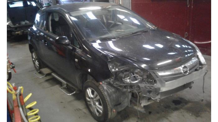 Opel Corsa D 1.2 16V Skrotfordon (2010, ZWART)