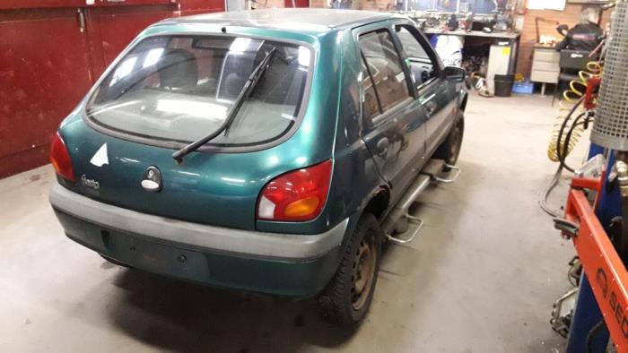 Ford Fiesta Sloopvoertuig (2001, Groen)
