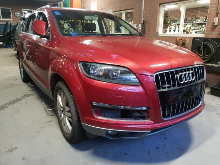 Audi Q7 3.0 TDI V6 24V Skrotfordon (2013, ROOD)