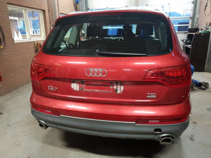 Audi Q7 3.0 TDI V6 24V Skrotfordon (2013, ROOD)