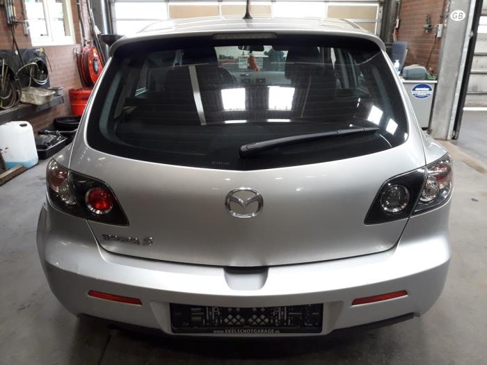 Mazda 3 Sport 1.3i 16V Skrotfordon (2008, GRIJS)