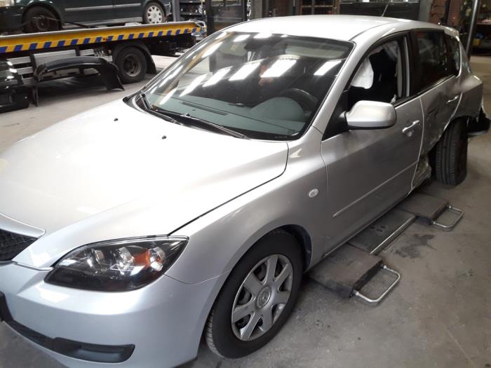 Mazda 3 Sport 1.3i 16V Skrotfordon (2008, GRIJS)