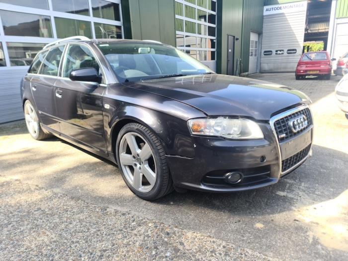 Audi A4 Avant 2.0 TDI 16V Sloopvoertuig (2007, Grijs)