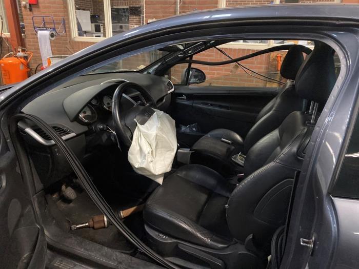 Peugeot 207/207+ 1.6 16V VTRi Skrotfordon (2010, GRIJS)