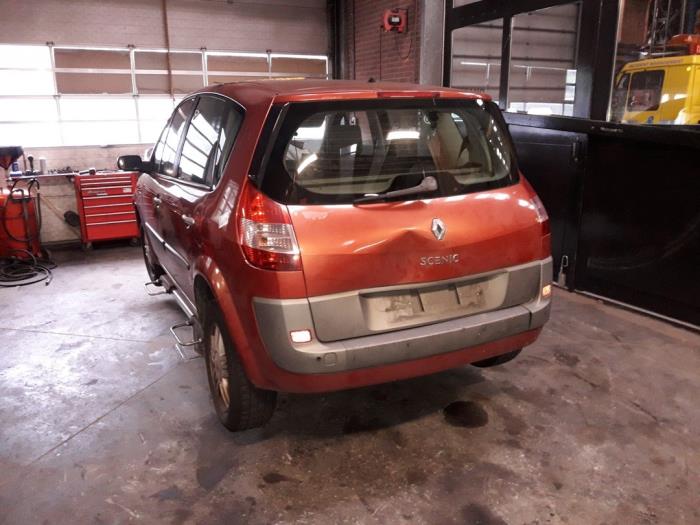 Renault Scénic II 2.0 16V Skrotfordon (2003, ROOD)