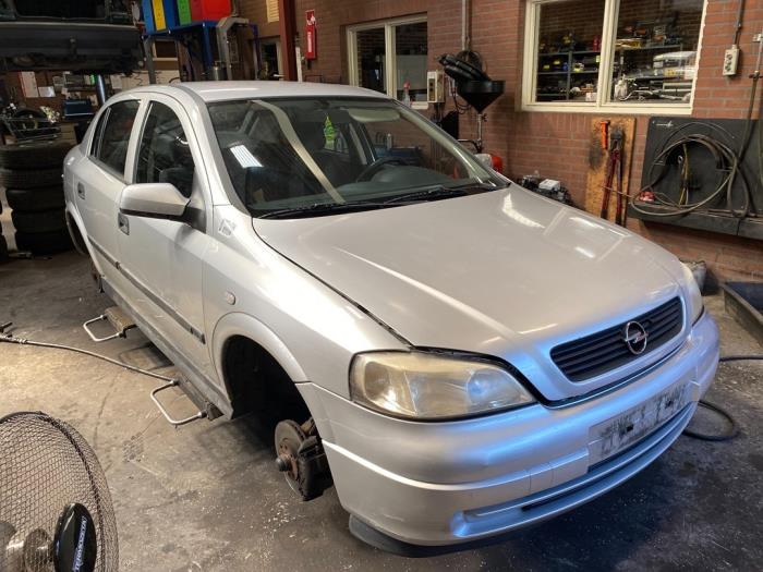 Opel Astra G 1.6 Skrotfordon (1999, GRIJS)