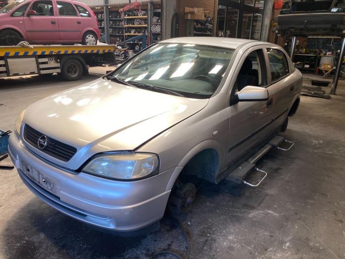 Opel Astra G 1.6 Skrotfordon (1999, GRIJS)
