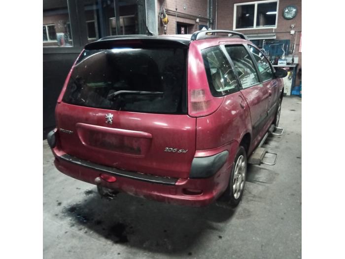 Peugeot 206 SW 1.4 Sloopvoertuig (2004, Rood)