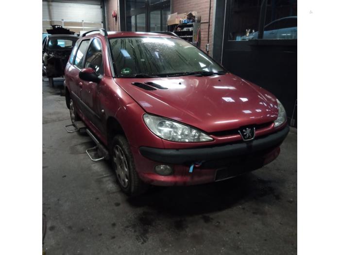 Peugeot 206 SW 1.4 Sloopvoertuig (2004, Rood)
