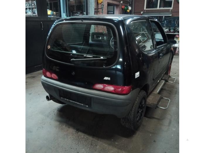 Fiat Seicento 1.1 SPI Sporting Samochód złomowany (1998, Czarny)