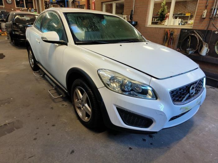 Volvo C30 1.6 D 16V Skrotfordon (2010, WIT)