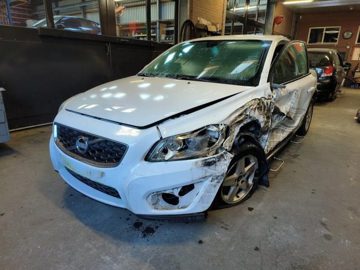 Volvo C30 1.6 D 16V Skrotfordon (2010, WIT)