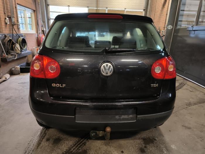 Volkswagen Golf V 1.9 TDI Skrotfordon (2005, ZWART)