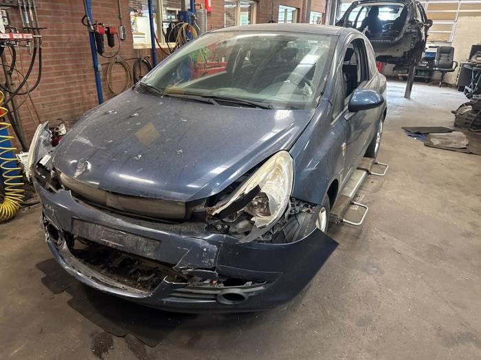 Opel Corsa D 1.2 16V Skrotfordon (2011, BLAUW)
