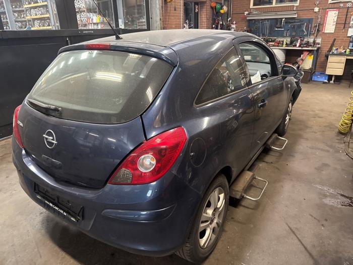 Opel Corsa D 1.2 16V Skrotfordon (2011, BLAUW)