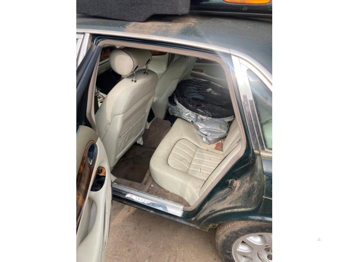 Jaguar XJ8 4.0 V8 32V Sloopvoertuig (1997, Groen)