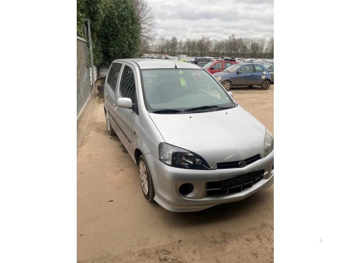 Daihatsu YRV 1.3 16V DVVT Sloopvoertuig (2004, Grijs)