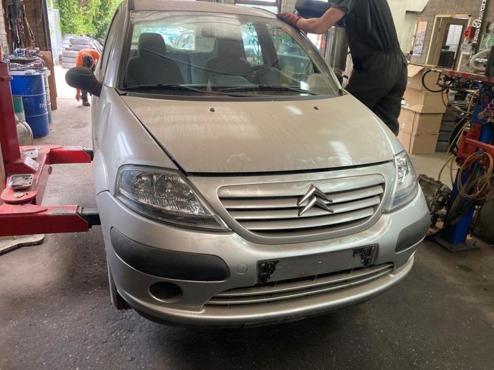 Citroen C3 1.4 Skrotfordon (2003, GRIJS)