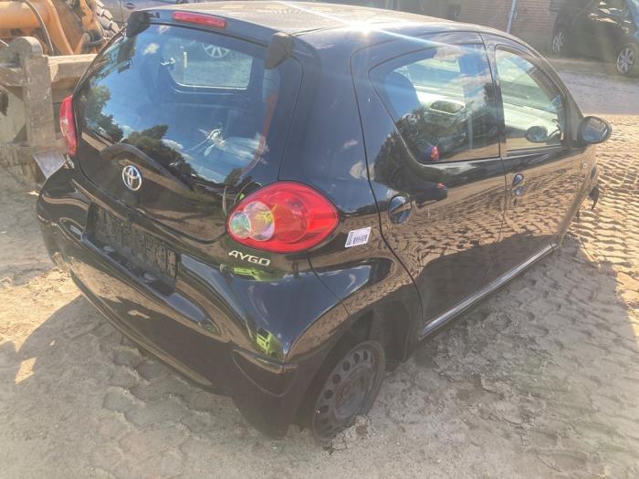 Toyota Aygo 1.0 12V VVT-i Sloopvoertuig (2006, Zwart)