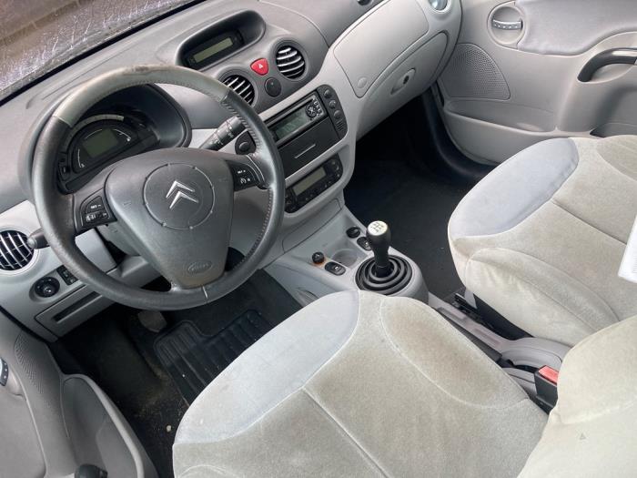 Citroen C3 1.6 16V Samochód złomowany (2002, Szary)